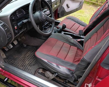 Опель Омега 1990 в Ивано-Франковске на Automoto.ua Красный Опель Омега, объемом двигателя 2 л и пробегом 300 тыс. км за 1400 $, фото 4 на Automoto.ua