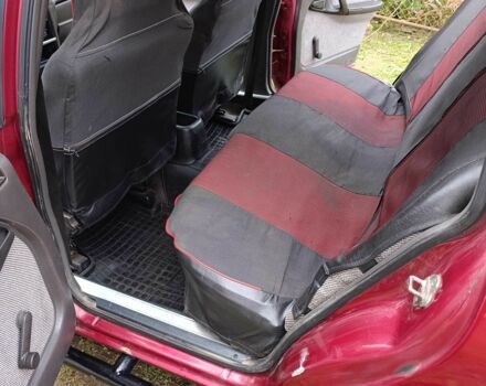 Опель Омега 1990 в Ивано-Франковске на Automoto.ua Красный Опель Омега, объемом двигателя 2 л и пробегом 300 тыс. км за 1400 $, фото 5 на Automoto.ua