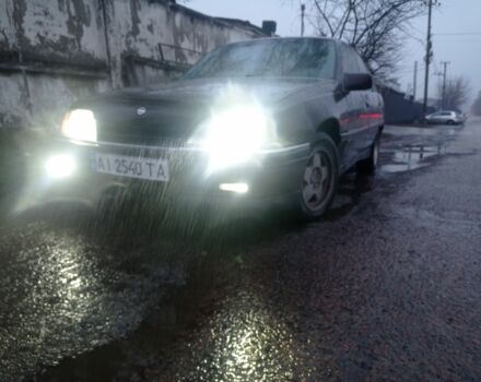 Красный Опель Омега, объемом двигателя 2 л и пробегом 173 тыс. км за 1100 $, фото 3 на Automoto.ua