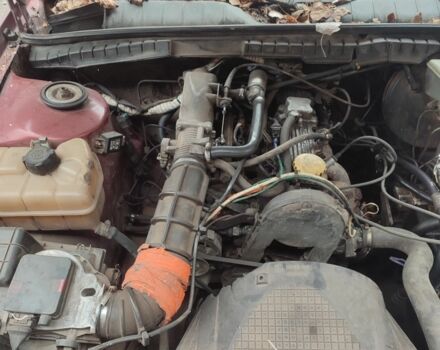 Червоний Опель Омега, об'ємом двигуна 2 л та пробігом 500 тис. км за 400 $, фото 4 на Automoto.ua