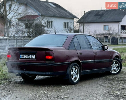 Красный Опель Омега, объемом двигателя 2 л и пробегом 350 тыс. км за 1099 $, фото 3 на Automoto.ua