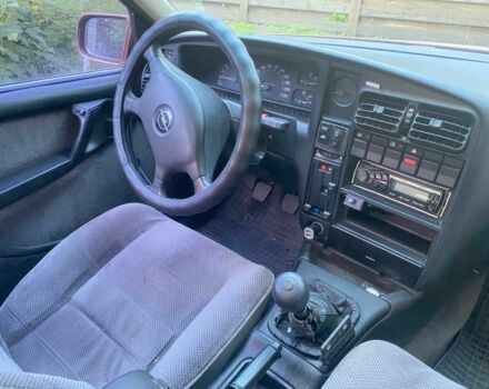 Красный Опель Омега, объемом двигателя 2 л и пробегом 300 тыс. км за 1200 $, фото 7 на Automoto.ua