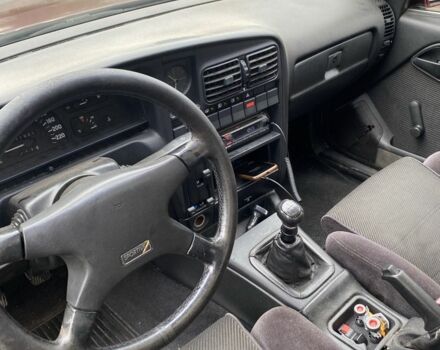 Красный Опель Омега, объемом двигателя 2 л и пробегом 300 тыс. км за 1000 $, фото 4 на Automoto.ua