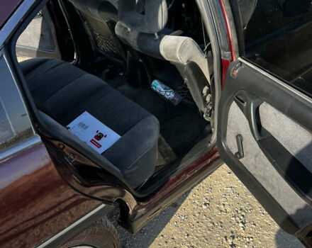 Красный Опель Омега, объемом двигателя 2.6 л и пробегом 200 тыс. км за 2300 $, фото 10 на Automoto.ua