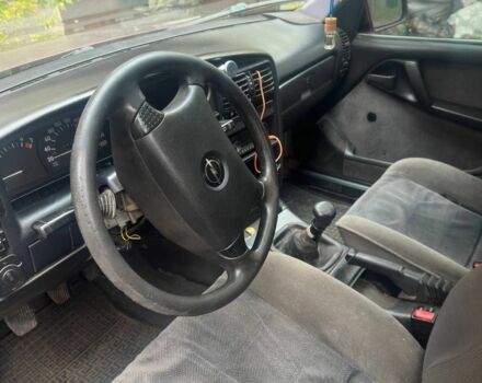 Красный Опель Омега, объемом двигателя 2 л и пробегом 363 тыс. км за 900 $, фото 4 на Automoto.ua