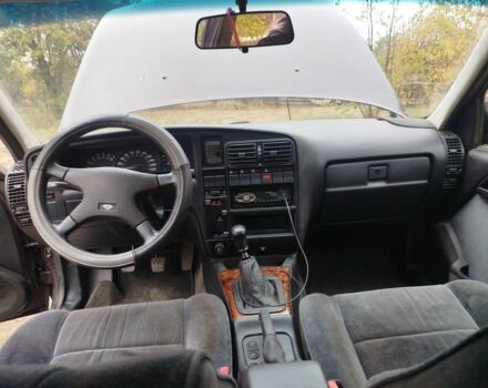 Красный Опель Омега, объемом двигателя 2 л и пробегом 224 тыс. км за 1500 $, фото 6 на Automoto.ua