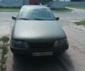 Красный Опель Омега, объемом двигателя 1.98 л и пробегом 270 тыс. км за 1300 $, фото 1 на Automoto.ua
