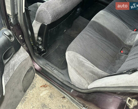 Красный Опель Омега, объемом двигателя 2.5 л и пробегом 390 тыс. км за 1800 $, фото 13 на Automoto.ua