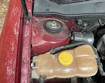 Червоний Опель Омега, об'ємом двигуна 2 л та пробігом 294 тис. км за 1550 $, фото 5 на Automoto.ua