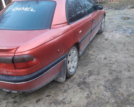 Красный Опель Омега, объемом двигателя 2 л и пробегом 240 тыс. км за 1200 $, фото 5 на Automoto.ua
