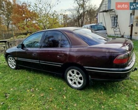 Опель Омега 1997 в Старая Выжевка на Automoto.ua Красный Опель Омега, объемом двигателя 2 л и пробегом 330 тыс. км за 2000 $, фото 4 на Automoto.ua