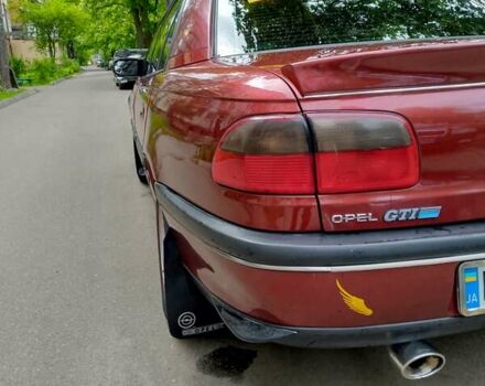 Красный Опель Омега, объемом двигателя 2 л и пробегом 100 тыс. км за 2700 $, фото 8 на Automoto.ua