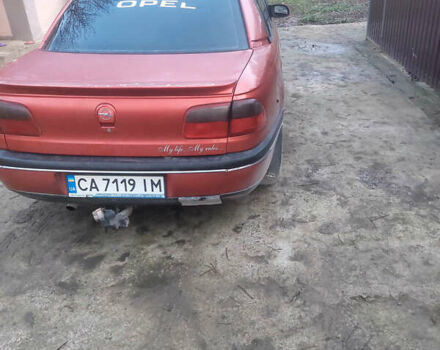 Красный Опель Омега, объемом двигателя 2 л и пробегом 240 тыс. км за 1200 $, фото 6 на Automoto.ua