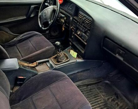 Красный Опель Омега, объемом двигателя 2 л и пробегом 0 тыс. км за 1150 $, фото 6 на Automoto.ua