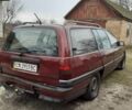 Червоний Опель Омега, об'ємом двигуна 2 л та пробігом 300 тис. км за 1200 $, фото 1 на Automoto.ua
