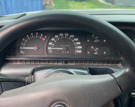Червоний Опель Омега, об'ємом двигуна 2 л та пробігом 490 тис. км за 826 $, фото 3 на Automoto.ua
