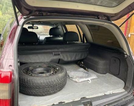 Красный Опель Омега, объемом двигателя 2 л и пробегом 250 тыс. км за 1200 $, фото 3 на Automoto.ua