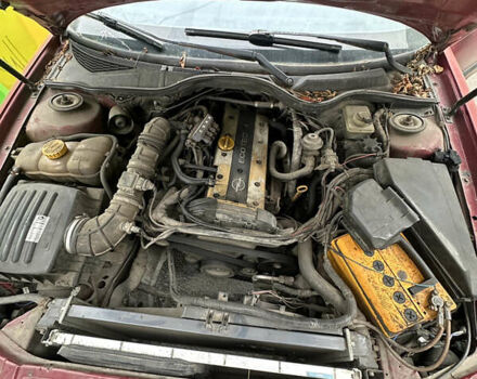 Червоний Опель Омега, об'ємом двигуна 2 л та пробігом 401 тис. км за 950 $, фото 5 на Automoto.ua