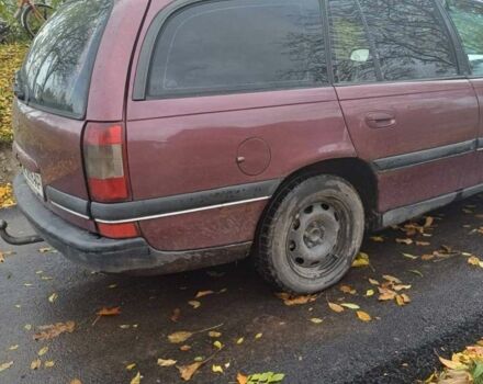Красный Опель Омега, объемом двигателя 2 л и пробегом 2 тыс. км за 1300 $, фото 4 на Automoto.ua