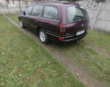 Красный Опель Омега, объемом двигателя 2 л и пробегом 199 тыс. км за 1350 $, фото 3 на Automoto.ua