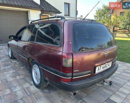 Красный Опель Омега, объемом двигателя 2 л и пробегом 310 тыс. км за 1200 $, фото 4 на Automoto.ua