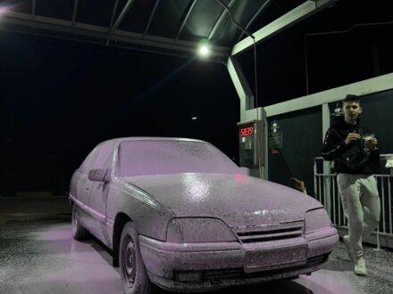 Опель Омега 1991 в Ужгороде на Automoto.ua Красный Опель Омега, объемом двигателя 1.8 л и пробегом 140 тыс. км за 605 $, фото 1 на Automoto.ua