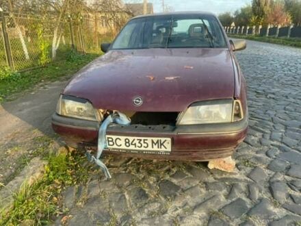 Опель Омега 1991 у Дрогобичі на Automoto.ua Червоний Опель Омега, об'ємом двигуна 2 л та пробігом 400 тис. км за 334 $, фото 1 на Automoto.ua