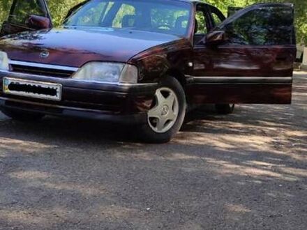 Опель Омега 1992 у Кицмане на Automoto.ua Червоний Опель Омега, об'ємом двигуна 2 л та пробігом 288 тис. км за 1999 $, фото 1 на Automoto.ua