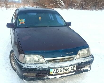 Красный Опель Омега, объемом двигателя 2 л и пробегом 300 тыс. км за 1500 $, фото 1 на Automoto.ua