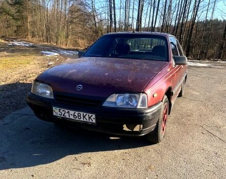 Красный Опель Омега, объемом двигателя 2 л и пробегом 300 тыс. км за 900 $, фото 1 на Automoto.ua
