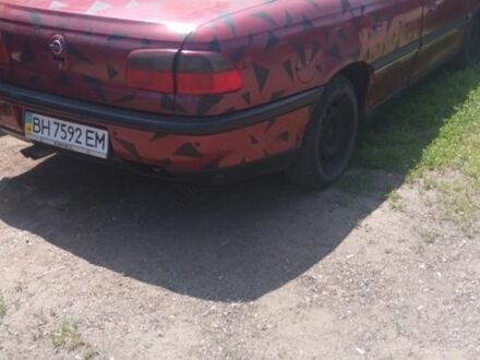 Опель Омега 1998 в Черкассах на Automoto.ua Красный Опель Омега, объемом двигателя 2.5 л и пробегом 350 тыс. км за 1500 $, фото 1 на Automoto.ua