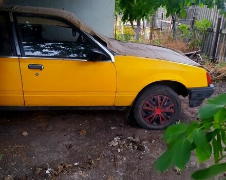 Опель Омега, объемом двигателя 1.8 л и пробегом 265 тыс. км за 1300 $, фото 3 на Automoto.ua