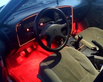 Опель Омега, объемом двигателя 20 л и пробегом 888 тыс. км за 1400 $, фото 2 на Automoto.ua