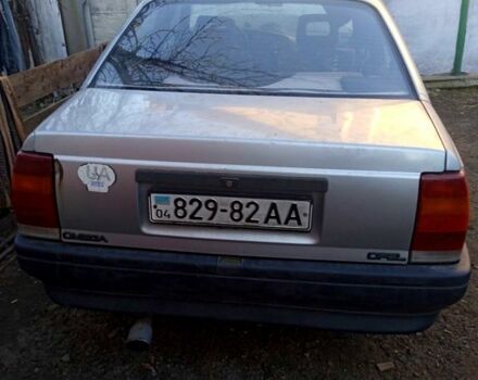 Опель Омега, объемом двигателя 18 л и пробегом 275 тыс. км за 1500 $, фото 4 на Automoto.ua