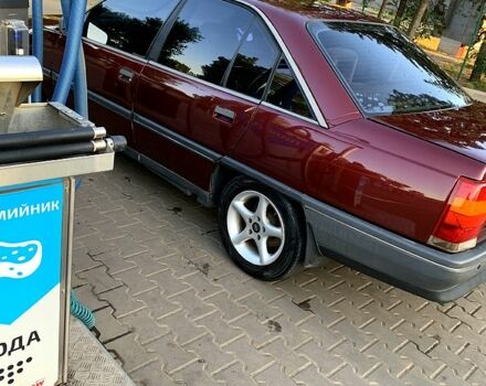 Опель Омега, об'ємом двигуна 2 л та пробігом 240 тис. км за 1300 $, фото 2 на Automoto.ua
