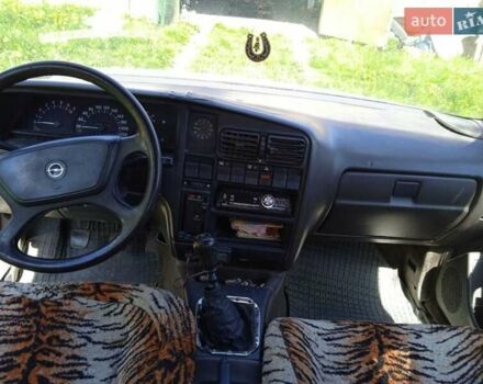 Опель Омега, об'ємом двигуна 2 л та пробігом 372 тис. км за 863 $, фото 5 на Automoto.ua