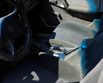 Опель Омега, объемом двигателя 2 л и пробегом 350 тыс. км за 650 $, фото 4 на Automoto.ua