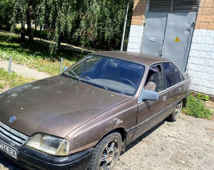 Опель Омега 1990 у Харкові на Automoto.ua Опель Омега, об'ємом двигуна 2 л та пробігом 320 тис. км за 500 $, фото 9 на Automoto.ua