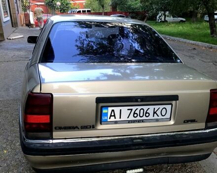 Опель Омега, об'ємом двигуна 2 л та пробігом 280 тис. км за 1450 $, фото 5 на Automoto.ua