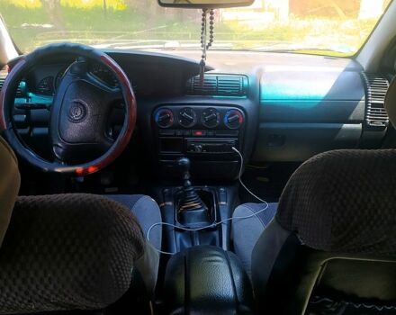 Опель Омега, объемом двигателя 2 л и пробегом 200 тыс. км за 750 $, фото 3 на Automoto.ua