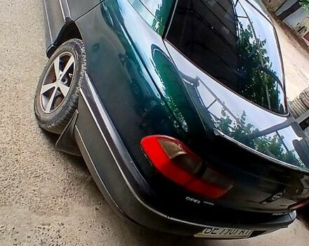 Опель Омега, объемом двигателя 2 л и пробегом 216 тыс. км за 3200 $, фото 4 на Automoto.ua