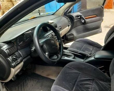 Опель Омега, об'ємом двигуна 2 л та пробігом 600 тис. км за 1750 $, фото 7 на Automoto.ua