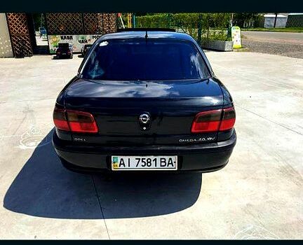 Опель Омега, объемом двигателя 2 л и пробегом 350 тыс. км за 1300 $, фото 4 на Automoto.ua