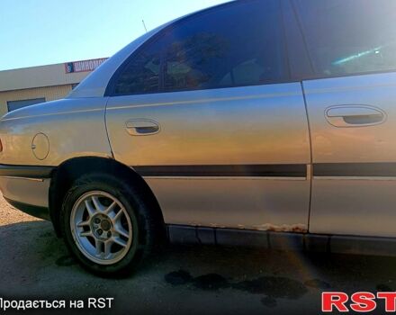 Опель Омега, объемом двигателя 20 л и пробегом 344 тыс. км за 2200 $, фото 1 на Automoto.ua