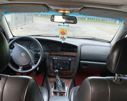 Опель Омега, объемом двигателя 2.5 л и пробегом 300 тыс. км за 3299 $, фото 4 на Automoto.ua