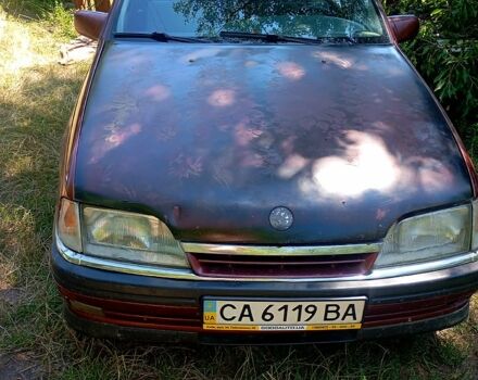 Опель Омега, об'ємом двигуна 2 л та пробігом 0 тис. км за 1200 $, фото 1 на Automoto.ua