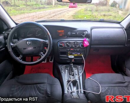 Опель Омега, объемом двигателя 2 л и пробегом 350 тыс. км за 2700 $, фото 6 на Automoto.ua