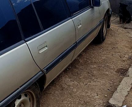 Опель Омега, объемом двигателя 2 л и пробегом 0 тыс. км за 1000 $, фото 1 на Automoto.ua