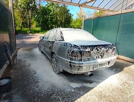 Опель Омега, об'ємом двигуна 2 л та пробігом 320 тис. км за 2800 $, фото 1 на Automoto.ua