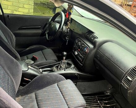 Опель Омега, об'ємом двигуна 2 л та пробігом 360 тис. км за 1700 $, фото 1 на Automoto.ua